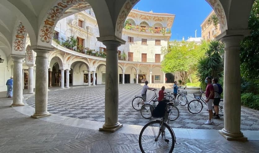 Fotografía de Tour Privado en Bicicleta por Sevilla